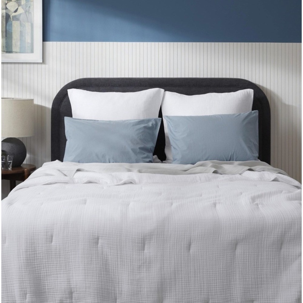Parachute Organic Cloud Cotton Quilt King White Textured Gauze Bedding